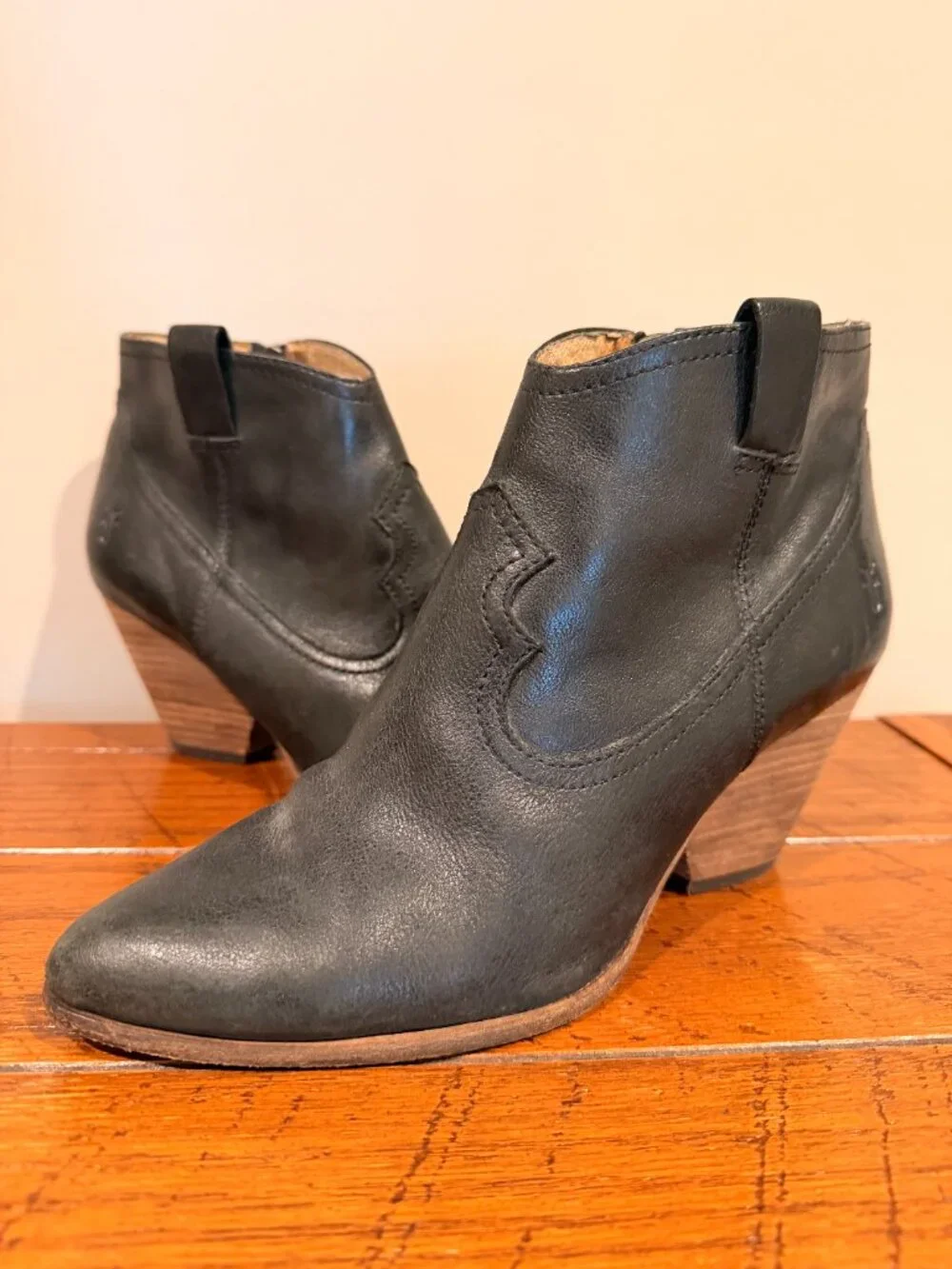 Frye Reina Women's Western Ankle Bootie Size 8.5 M Black Leather